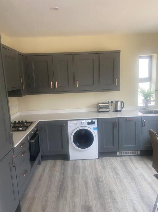 Modern Apartment At Croagh Patrick ويستبورت المظهر الخارجي الصورة